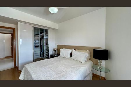 Apartamento à venda com 145m², 4 quartos e 3 vagasquarto 