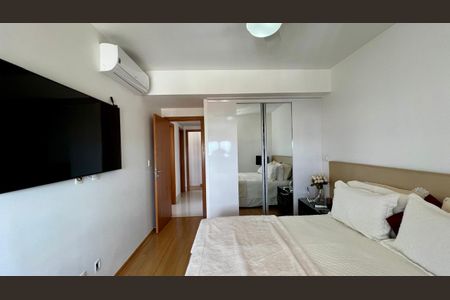 Apartamento à venda com 145m², 4 quartos e 3 vagasquarto 