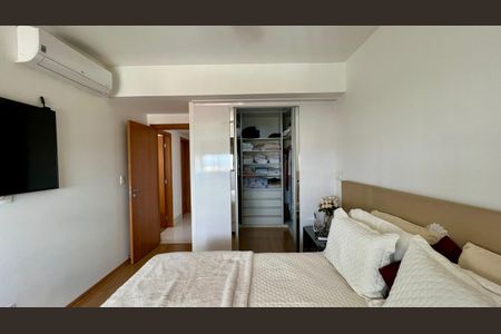 Apartamento à venda com 145m², 4 quartos e 3 vagasquarto 