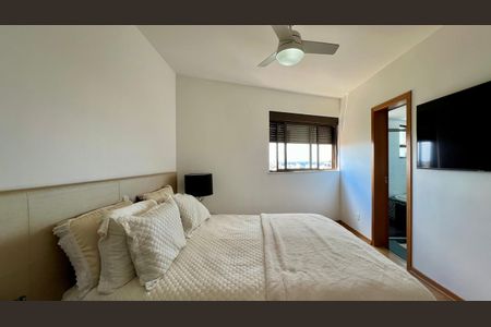 Apartamento à venda com 145m², 4 quartos e 3 vagasquarto 