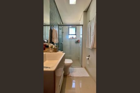 Apartamento à venda com 145m², 4 quartos e 3 vagasbanho