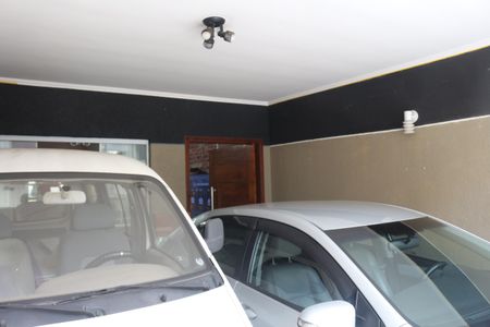 Casa à venda com 200m², 4 quartos e 4 vagasGaragem