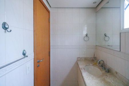 Apartamento à venda com 88m², 3 quartos e 2 vagasBanheiro da Suíte