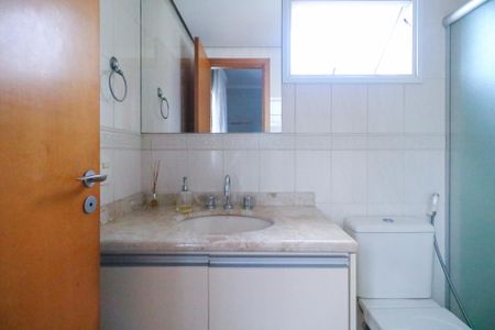 Apartamento à venda com 88m², 3 quartos e 2 vagasBanheiro da Suíte
