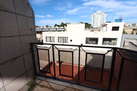 Casa à venda com 203m², 3 quartos e 4 vagasVaranda do Quarto 2