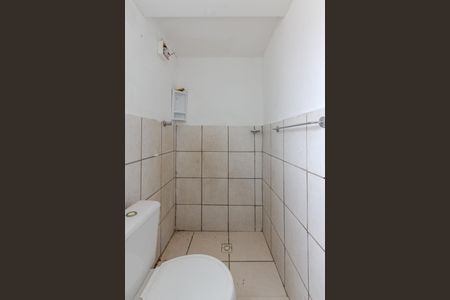 Banheiro de casa de condomínio para alugar com 1 quarto, 38m² em Rio Branco, Porto Alegre