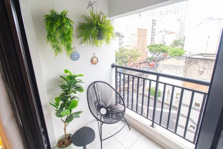 Studio para alugar com 26m², 0 quarto e sem vaga Studio para alugar com 26m², 0 quarto e sem vagaVaranda