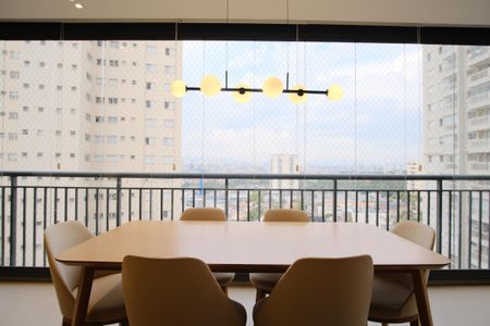 Apartamento à venda com 106m², 3 quartos e 2 vagasVaranda