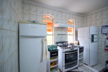 Casa para alugar com 380m², 3 quartos e 6 vagasCozinha 