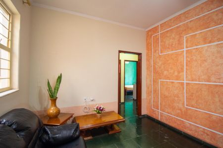 Casa para alugar com 380m², 3 quartos e 6 vagasSala 1