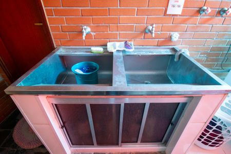 Casa para alugar com 380m², 3 quartos e 6 vagasÁrea de Serviço