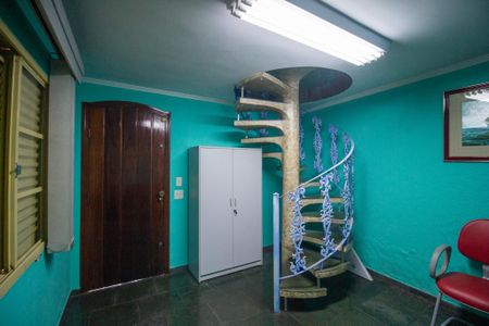 Casa para alugar com 380m², 3 quartos e 6 vagasEscritório 2