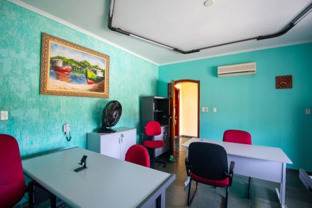 Casa para alugar com 380m², 3 quartos e 6 vagasEscritório 2