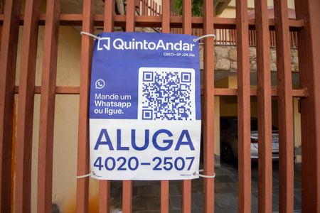 Casa para alugar com 380m², 3 quartos e 6 vagasFachada 