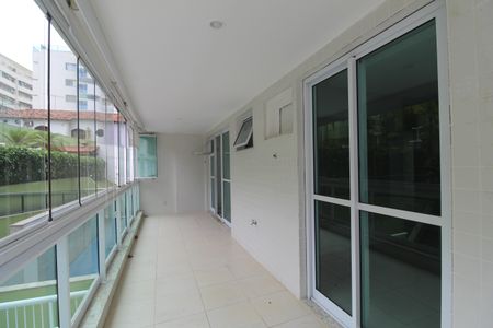 Apartamento à venda com 98m², 3 quartos e 2 vagasSala - Varanda