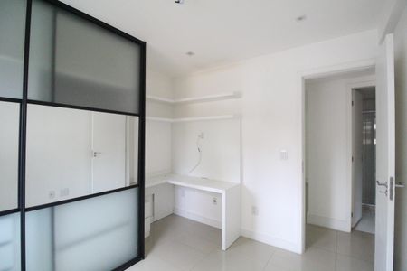 Apartamento à venda com 98m², 3 quartos e 2 vagasQuarto