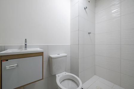 Banheiro de kitnet/studio para alugar com 1 quarto, 22m² em Jabaquara, São Paulo