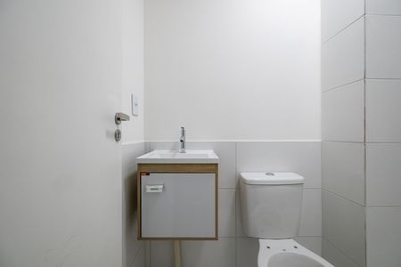 Banheiro de kitnet/studio para alugar com 1 quarto, 22m² em Jabaquara, São Paulo
