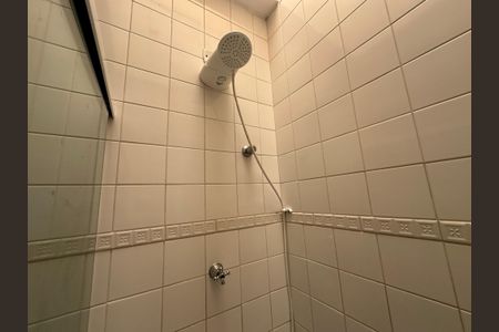 Casa de condomínio à venda com 65m², 2 quartos e 1 vaga Casa de condomínio à venda com 65m², 2 quartos e 1 vagaBanheiro