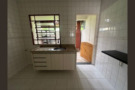 Casa de condomínio à venda com 65m², 2 quartos e 1 vaga Casa de condomínio à venda com 65m², 2 quartos e 1 vagaCozinha