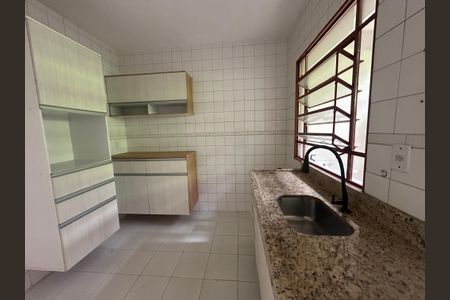 Casa de condomínio à venda com 65m², 2 quartos e 1 vaga Casa de condomínio à venda com 65m², 2 quartos e 1 vagaCozinha