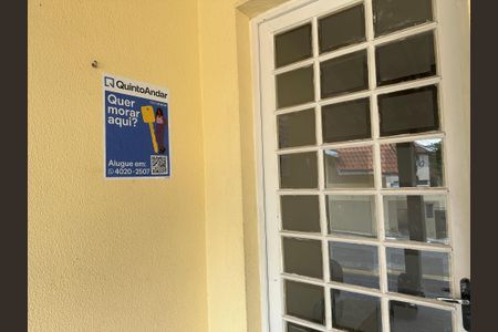 Casa de condomínio à venda com 65m², 2 quartos e 1 vaga Casa de condomínio à venda com 65m², 2 quartos e 1 vagaFachada