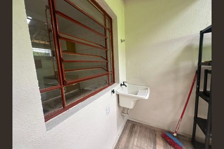 Casa de condomínio à venda com 65m², 2 quartos e 1 vaga Casa de condomínio à venda com 65m², 2 quartos e 1 vagaÁrea de Serviço