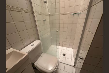 Casa de condomínio à venda com 65m², 2 quartos e 1 vaga Casa de condomínio à venda com 65m², 2 quartos e 1 vagaBanheiro