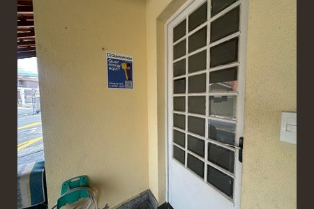 Casa de condomínio à venda com 65m², 2 quartos e 1 vaga Casa de condomínio à venda com 65m², 2 quartos e 1 vagaFachada