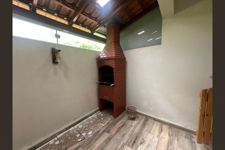 Casa de condomínio à venda com 65m², 2 quartos e 1 vaga Casa de condomínio à venda com 65m², 2 quartos e 1 vagaChurrasqueira