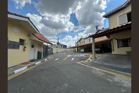 Casa de condomínio à venda com 65m², 2 quartos e 1 vaga Casa de condomínio à venda com 65m², 2 quartos e 1 vagaÁrea comum