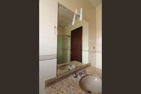 Casa à venda com 156m², 3 quartos e 2 vagasBanheiro Social