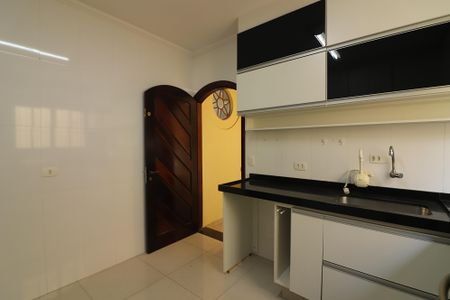 Casa à venda com 156m², 3 quartos e 2 vagasCozinha 