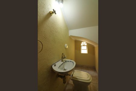 Casa à venda com 156m², 3 quartos e 2 vagasLavabo