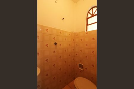 Casa à venda com 156m², 3 quartos e 2 vagasBanheiro de serviço