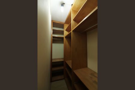 Casa à venda com 156m², 3 quartos e 2 vagasQuarto 3 - Suíte Closet