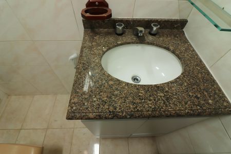 Casa à venda com 156m², 3 quartos e 2 vagasQuarto 3 - Suíte Banheiro 