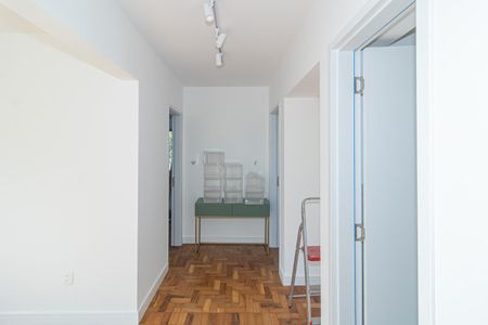Apartamento para alugar com 78m², 2 quartos e sem vaga Apartamento para alugar com 78m², 2 quartos e sem vagaCorredor