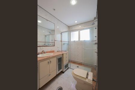 Casa à venda com 168m², 4 quartos e 2 vagasBanheiro da suíte 1