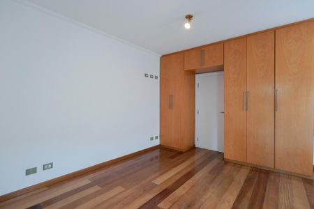 Casa à venda com 168m², 4 quartos e 2 vagasSuíte 2