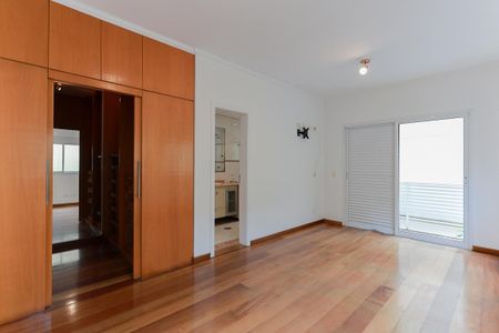 Casa à venda com 168m², 4 quartos e 2 vagasSuíte 1