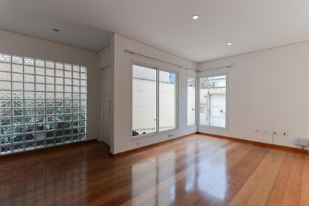 Casa à venda com 168m², 4 quartos e 2 vagasSala de estar