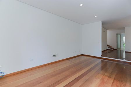 Casa à venda com 168m², 4 quartos e 2 vagasSala de estar