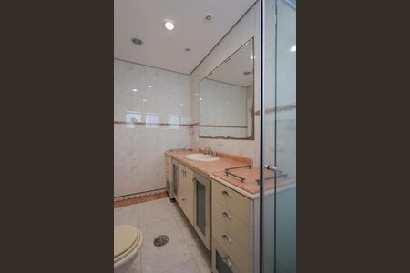 Casa à venda com 168m², 4 quartos e 2 vagasBanheiro da suíte 1