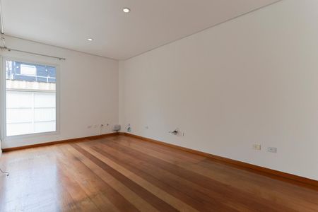 Sala de estar de casa à venda com 4 quartos, 168m² em Jardim São Paulo, São Paulo