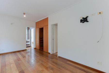 Casa à venda com 168m², 4 quartos e 2 vagasSuíte 1