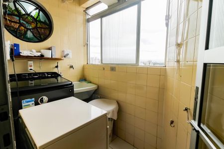 Apartamento para alugar com 70m², 2 quartos e 1 vagaÁrea de Serviço