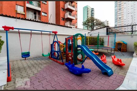 Apartamento para alugar com 170m², 3 quartos e 3 vagasÁrea comum - Playground
