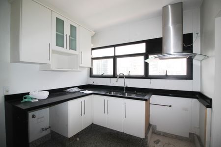 Apartamento para alugar com 170m², 3 quartos e 3 vagasCozinha