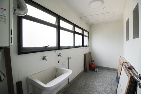 Apartamento para alugar com 170m², 3 quartos e 3 vagasÁrea de Serviço